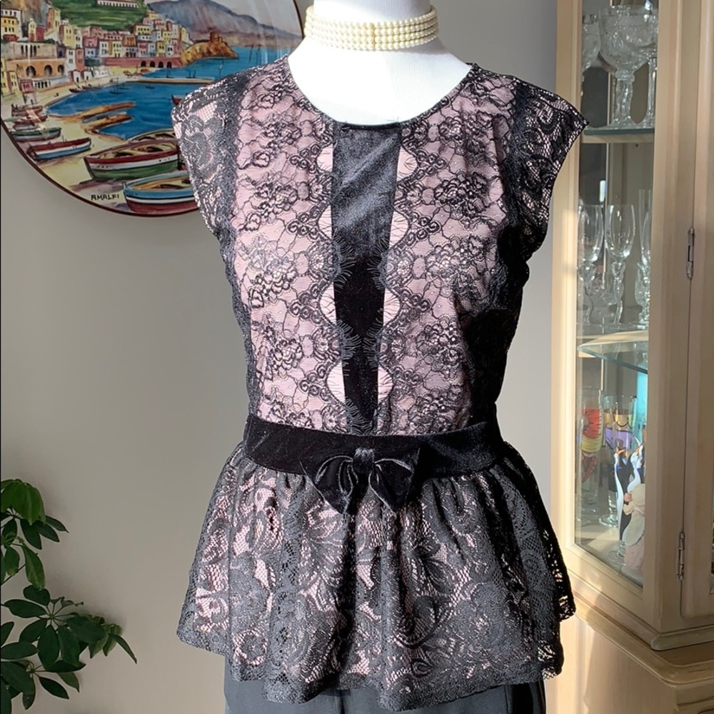 ALYA  TOP S/M - Picture 2 of 8